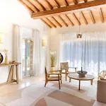 Lovely Luxury With Garden And Private Pool Дом отдыха *