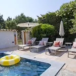 Lovely Luxury With Garden And Private Pool Сasa de vacaciones *