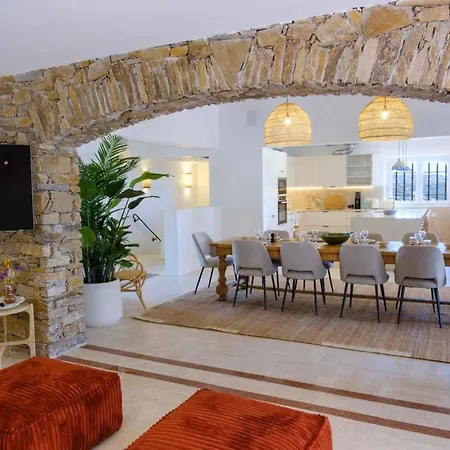 Semesterbostad Lovely Luxury With Garden And Private Pool *