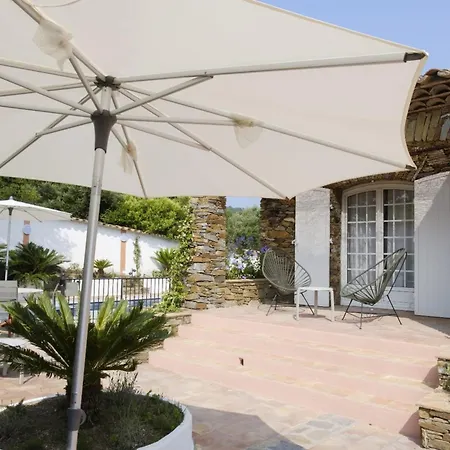 Lovely Luxury With Garden And Private Pool Semesterbostad