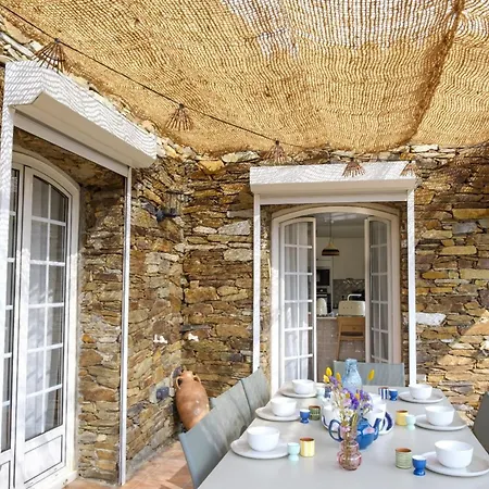 Сasa de vacaciones Lovely Luxury With Garden And Private Pool *