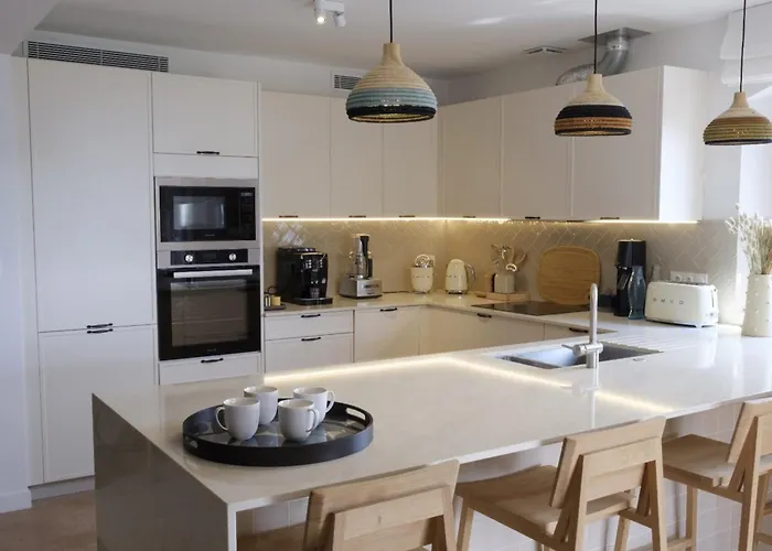 Semesterbostad Lovely Luxury With Garden And Private Pool Sainte-Maxime