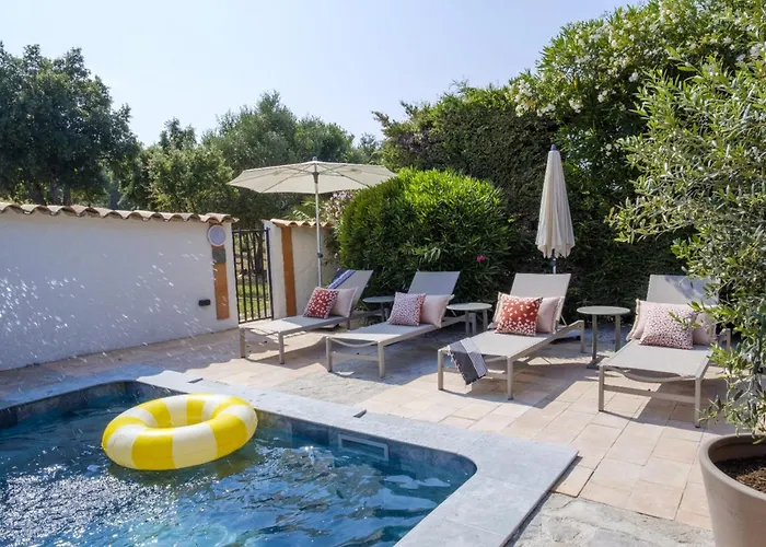 Lovely Luxury With Garden And Private Pool Semesterbostad *